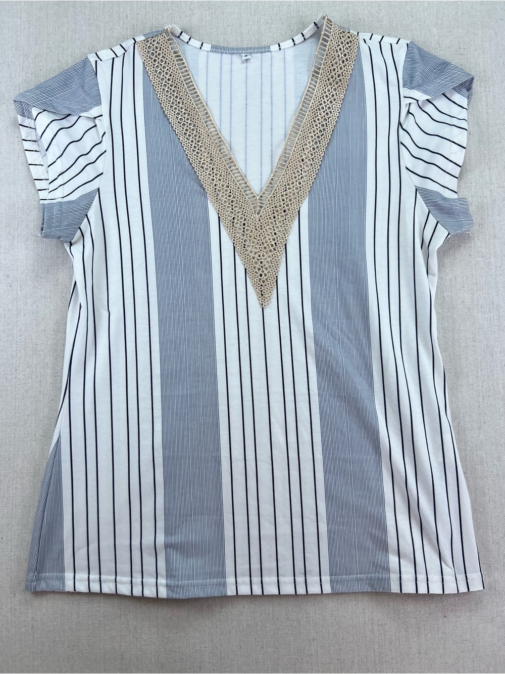 Women's Blue White Striped Classy Timeless Embroidered V-Neck Short Sleeve - S